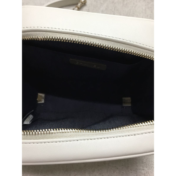 Chanel Leather Chain Shoulder Bag Beige - Picture 6 of 6